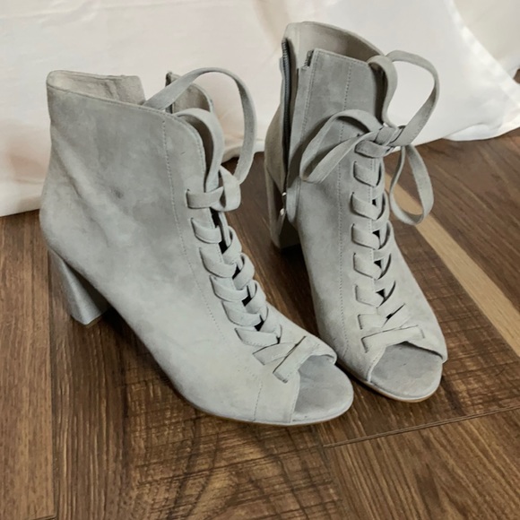 Kenneth Cole open toe booties - Picture 1 of 3